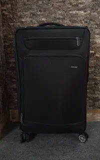 چمدان بزرگ با روکش نو