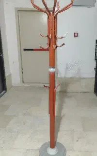 چوب لباسی ایستاده