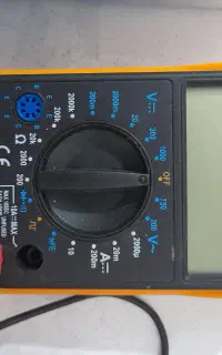 مولتیمتر مدل DT700D