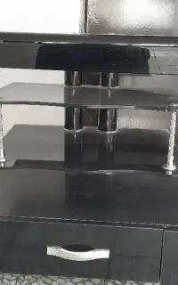 میز تلوزیون در حد نو