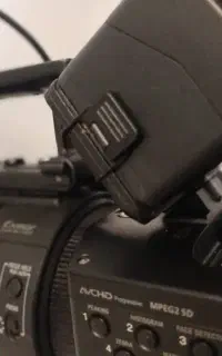 دوربین سینمایی sonyfs700با لنز