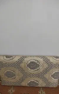 ۴ عدد پشتی تمیز ،۴عددش همه باهم