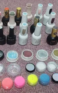 کل وسایل ناخن فروخته میشه