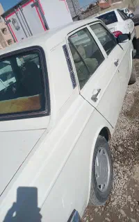 یکدستگاه پیکان مدل۸۱سالم