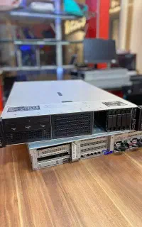 سرور HP مدل DL380 G10 8SFF