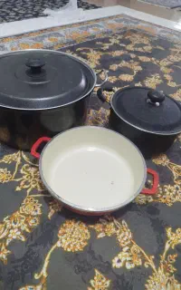 دوتا قابلمه وماهی تابه سرامیکی وکفش