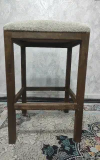 چهار پایه چوبی