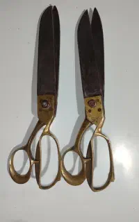 قدیمی قیچی برنجی