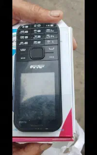 یک عدد گوشی موبایل درحدنو