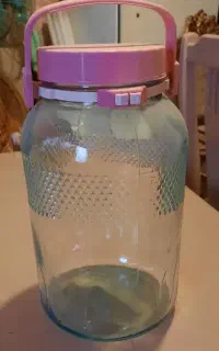 شیشه بزرگ ترشی