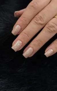 کاشت ناخن