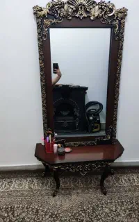اینه و میز