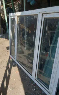 پنجره ای الومنیومی