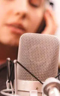 آموزش آواز پاپ، سلفژ و صداسازی برای بانوان
