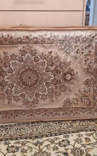 پشتی طرح برجسته
