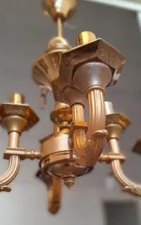 لوستر طلائی رنگ