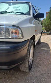 پراید ۹۸ بی رنگ