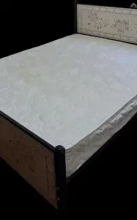 تخت خواب به همراه تشک