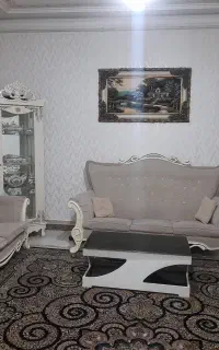 مبلمان ۷نفره چوب راش همراه میز عسلی و جلو مبلی
