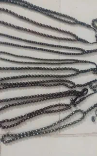 تسبیح طرح نقره کوب و صندلوس اصل بسیار زیبا