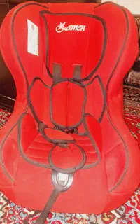 صندلی ماشین در حد نو