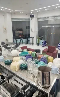 ۲نفر خانم جهت همکاری در کافه واقع در خیابان سعدی