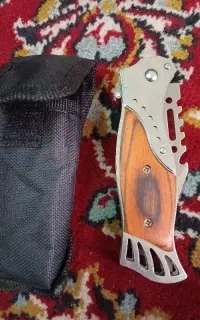 چاقو مسافرتی جنس خوب برای کمپینگ غیره...