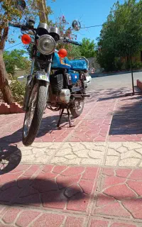 سوزوکی جی پیgp125
