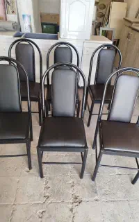 صندلی انتظار فلزی