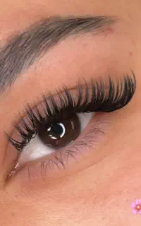 کاشت مژه ۵۰۰