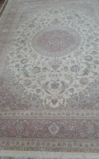 فرش ۹ متری در حد نو