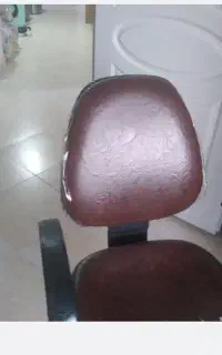 صندلی گردان چرمی دانشجویی