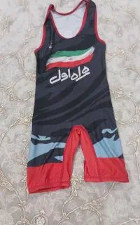 لباس کشتی دوبنده