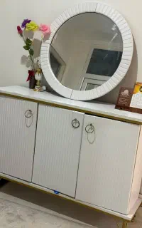 زیر میزی تلویزیونی و جاکفشی