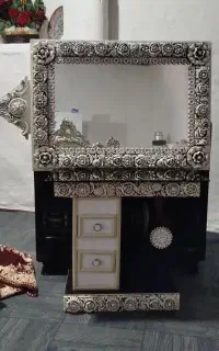 آینه و کنسول