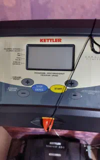 فروش دستگاه تردمیل KETTLERبرای پیاده روی ودومیدانی