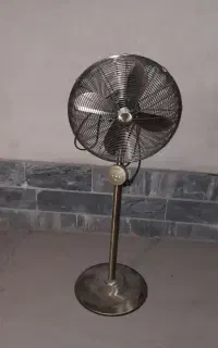 پنکه ایستاده