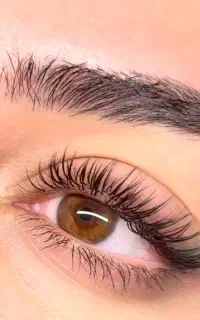 نیازمند مدل اکستنشن مژه