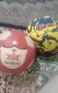 دو عدد توپ فوتبال