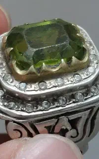 انگشتر نقده الکساندریت ۷ رنگ سلطنتی