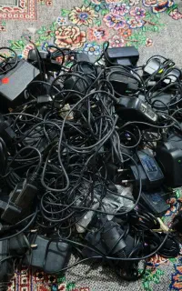 مقداری شارژر قدیمی