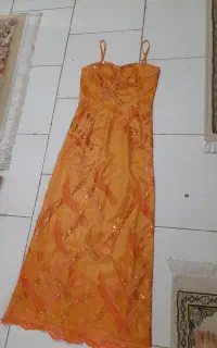 شکلات خوری همراه پرده آشپزخانه یا اتاق