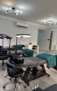اجاره لاین مژه و ناخن