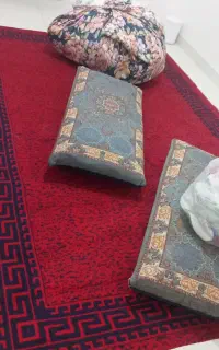 گلیم فرش قرمز ۳تا کاملا سالم وتمیز