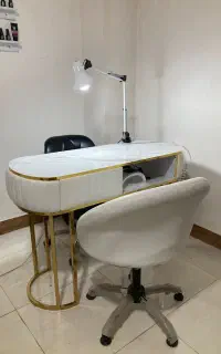 میز و صندلی ناخن