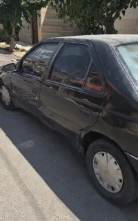 پژو ۴۰۵ مدل ۸۲