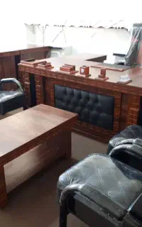 منشی جهت کار در دفتر