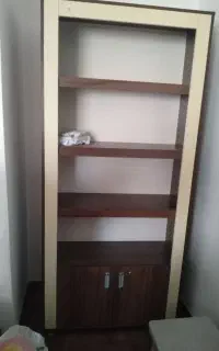 کتابخانه ایستاده در حد نو