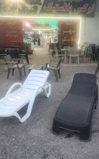 تخت کنار استخری دسته دار