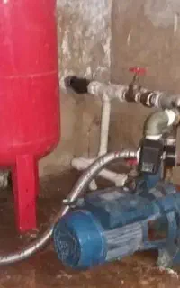 لوله کشی اب سردوگرم. اهنگری